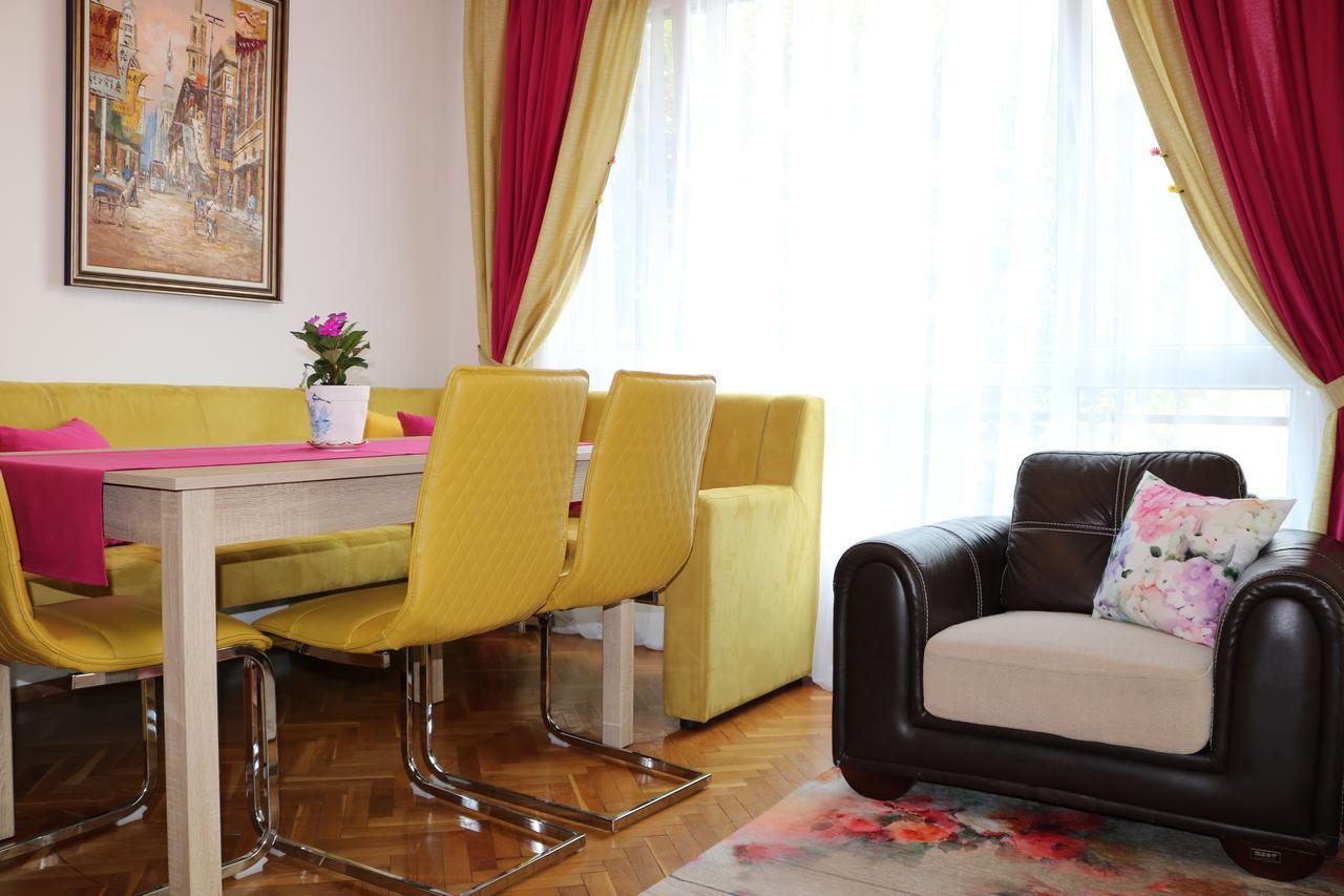 Sea Port Celebrity Apartment - Lets4Holiday Varna Buitenkant foto