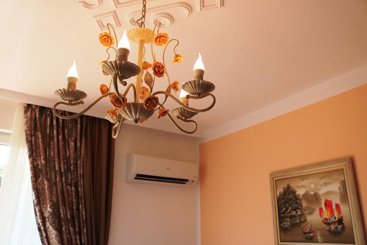 Sea Port Celebrity Apartment - Lets4Holiday Varna Buitenkant foto