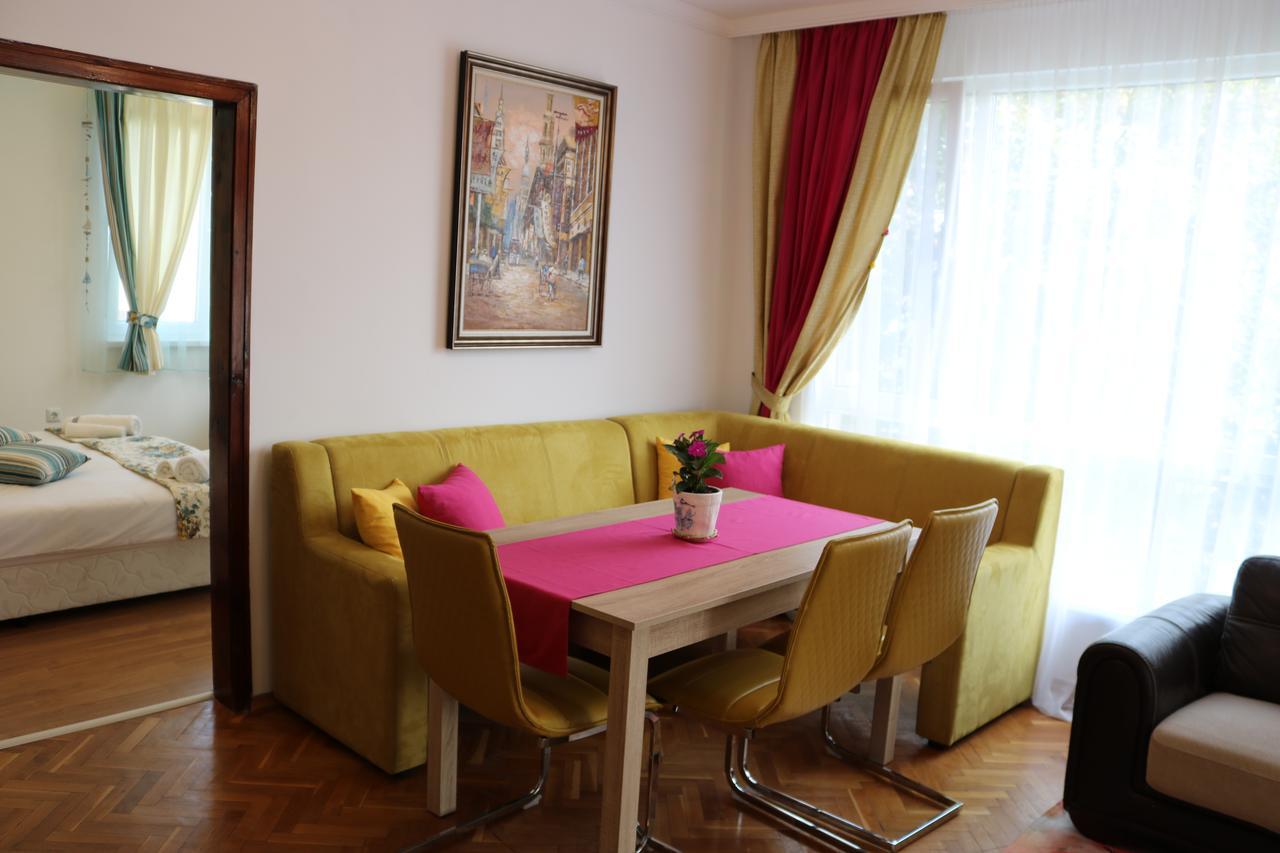 Sea Port Celebrity Apartment - Lets4Holiday Varna Buitenkant foto